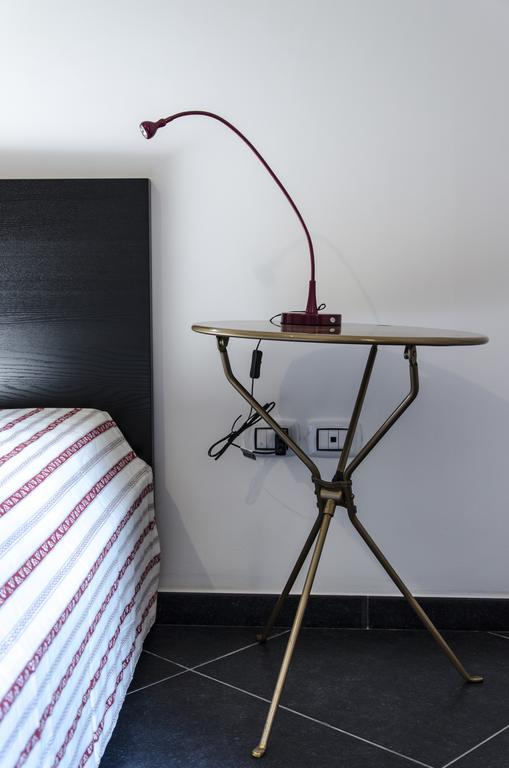 Maria Vittoria Charming Rooms And Apartments Brindisi Szoba fotó